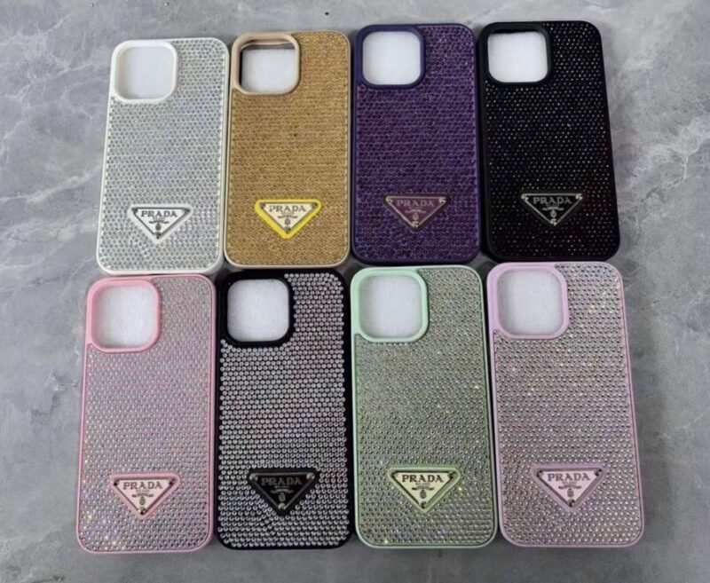 FUNDA PRADA CON BRILLOS A26